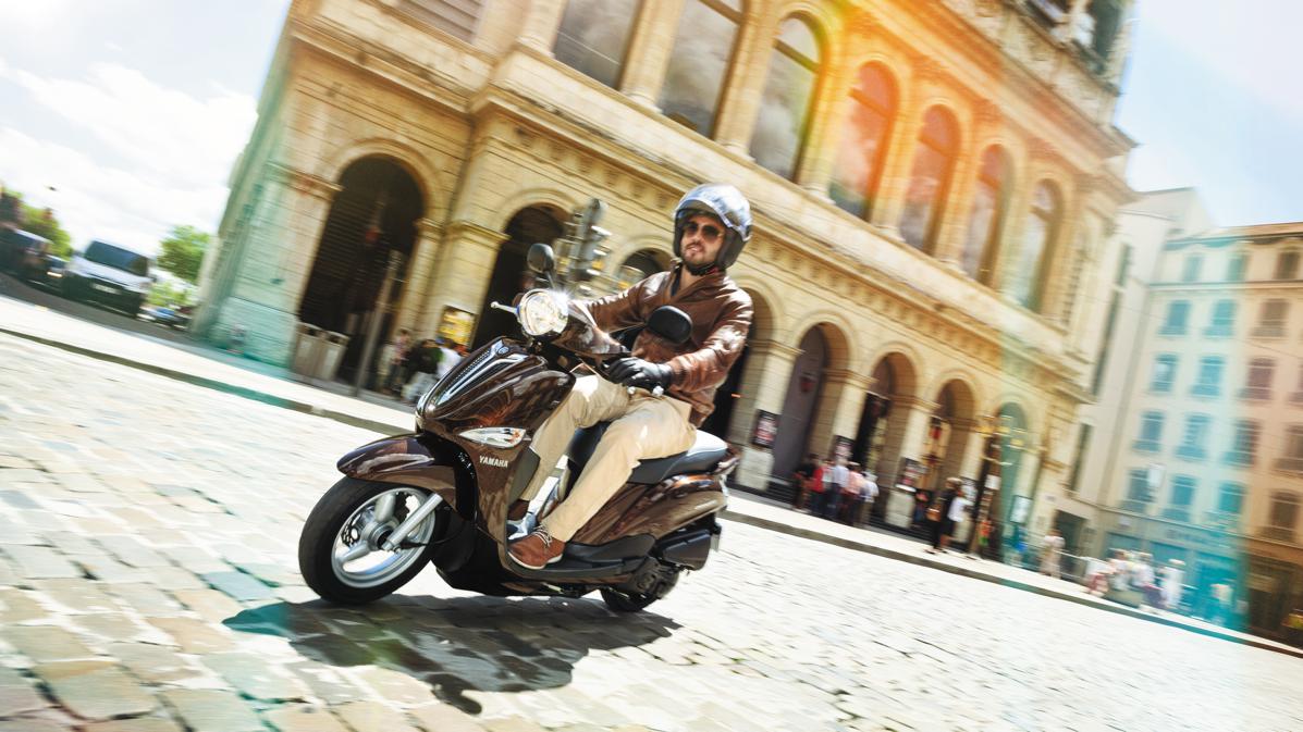 Cómo frenar de forma eficaz con el scooter 1 comofrenarunscooter