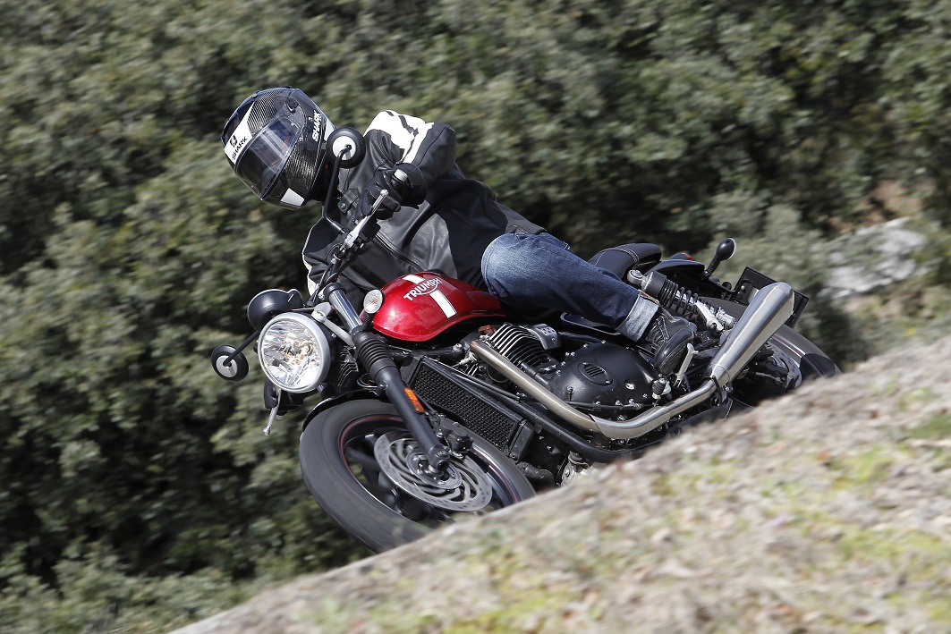 Los amantes de la carretera van a dos ruedas 1 consejosseguridadmoto