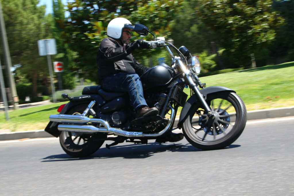 Las mejores motos custom de 125 cc que puedes llevar con el carné de coche desde solo 2.000 € 1 daelim daystar 5g