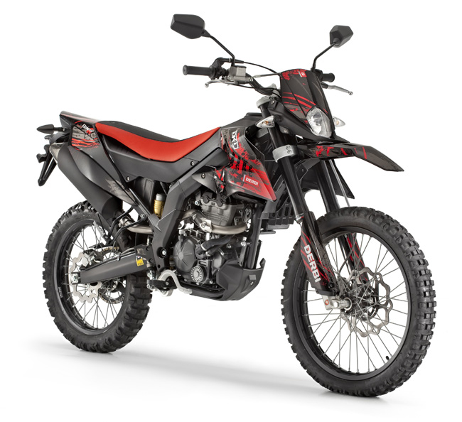 Derbi presenta nuevos colores para sus DRD y GPR 1 derbisendaDRD125 3