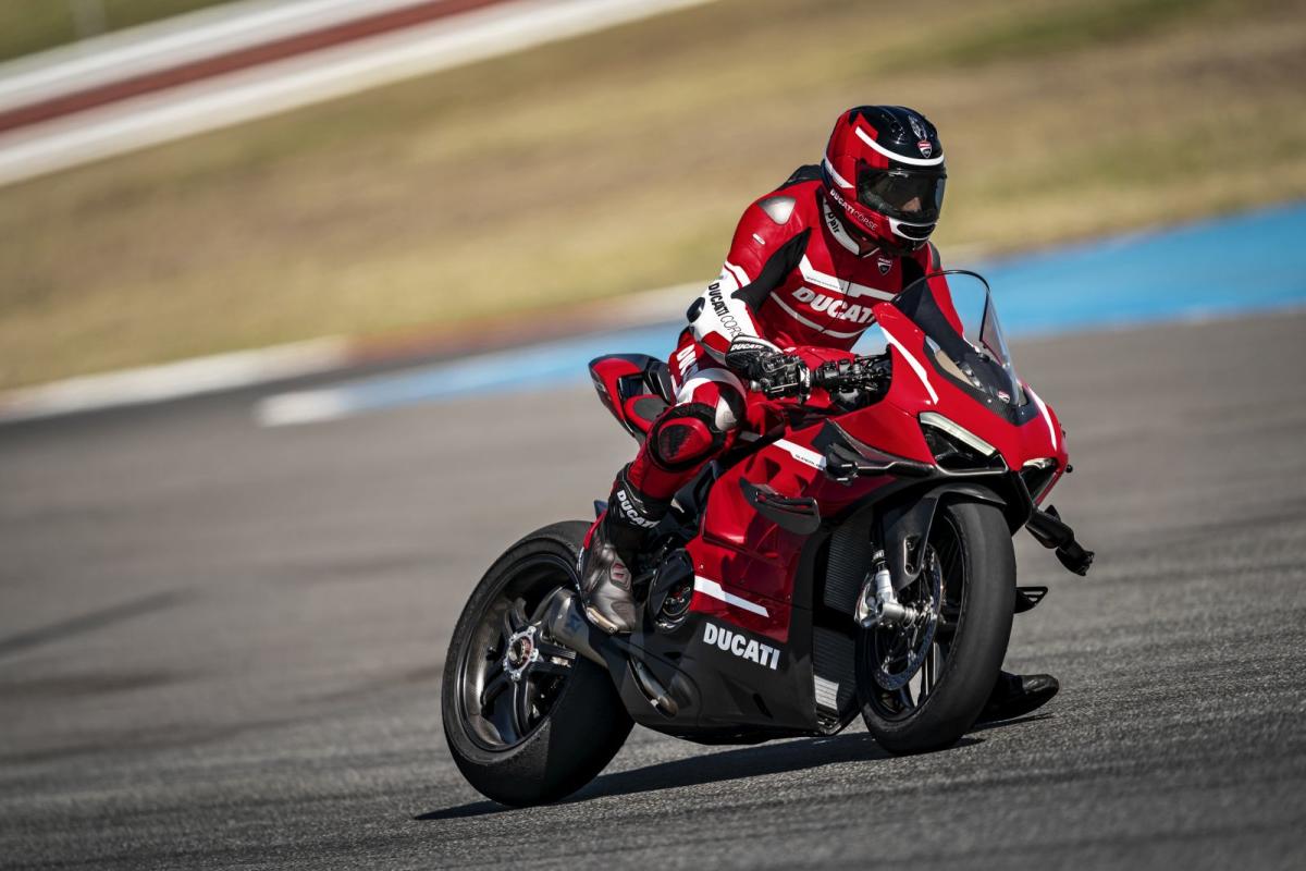 Ediciones especiales: las motos más exclusivas que puedes comprar (II) 7 ducati panigale superleggera 3g
