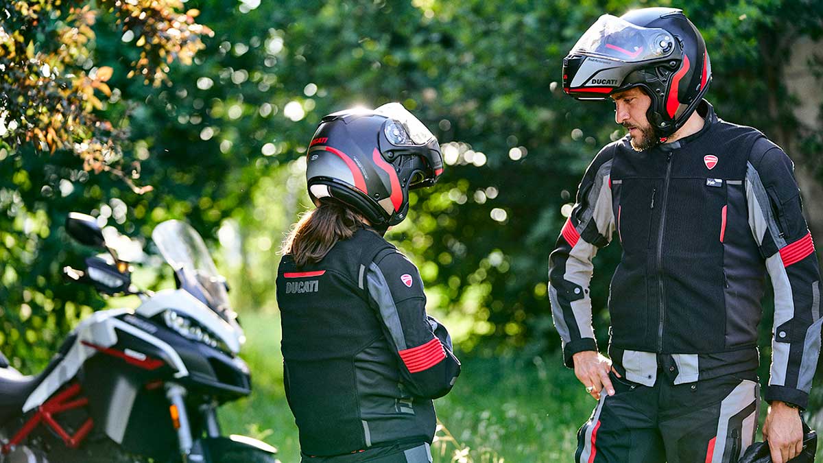 Ducati Smart Jacket: así es el chaleco airbag de la marca italiana