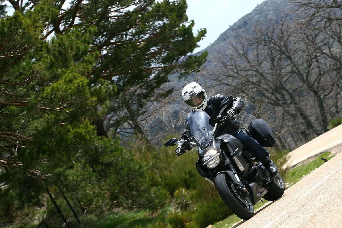 Ducati Diavel Strada: 'El cuarto elemento' 1 ducatidiavel011
