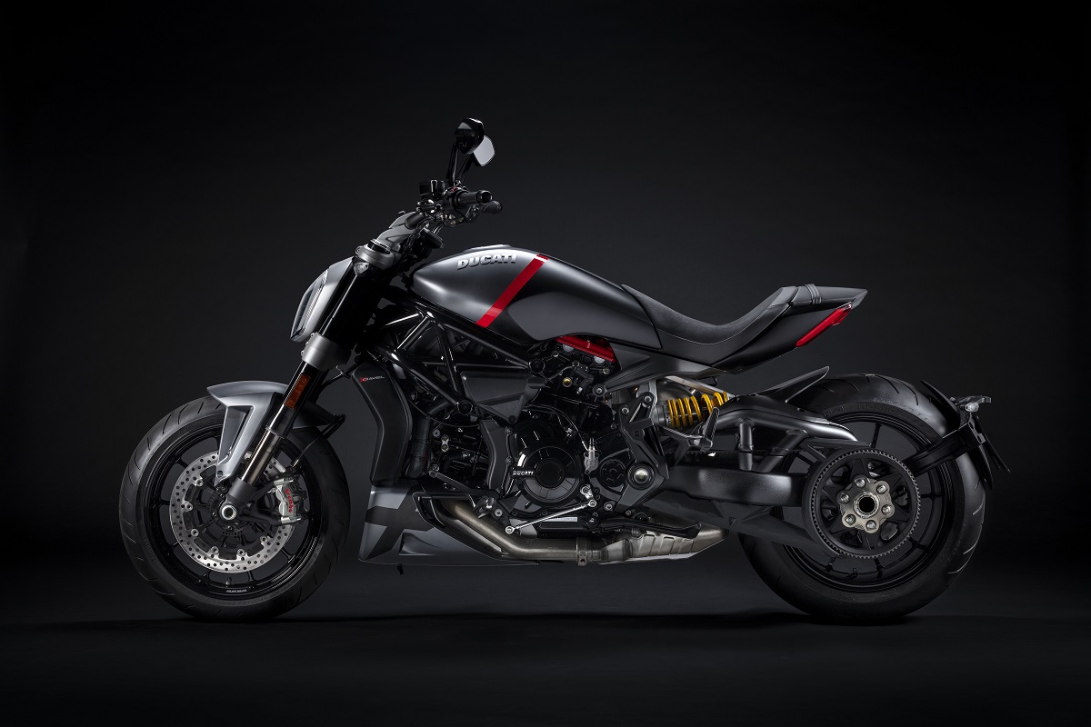 Ducati XDiavel Black Star y Dark: novedades 2021