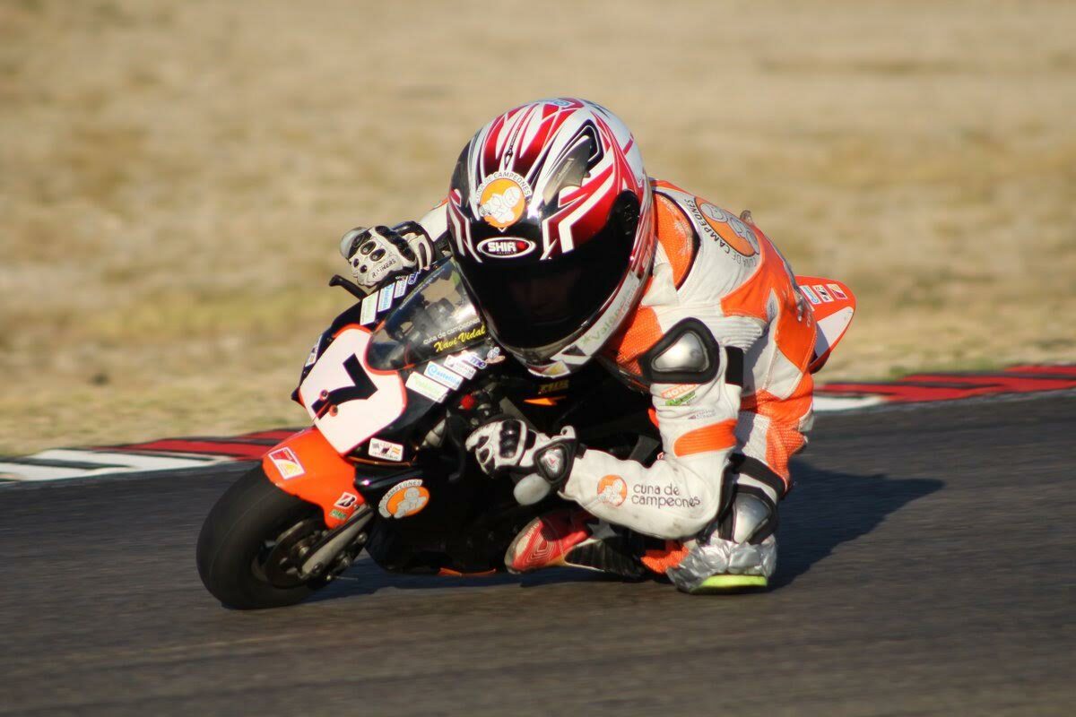 El circuito de Cheste pone en marcha su escuela de motociclismo para el año 2017 1 escuelamotociclismocheste