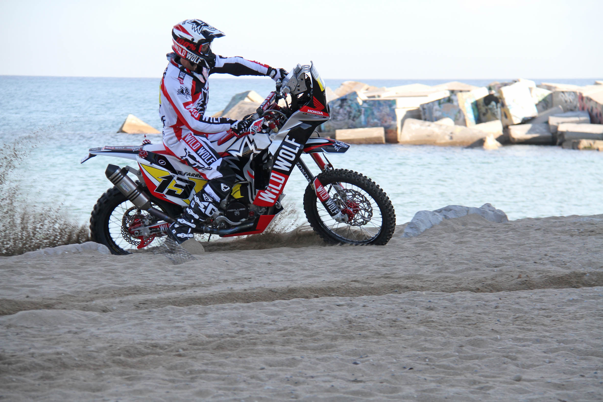 Farrés estrena su Honda del Dakar 7 farres