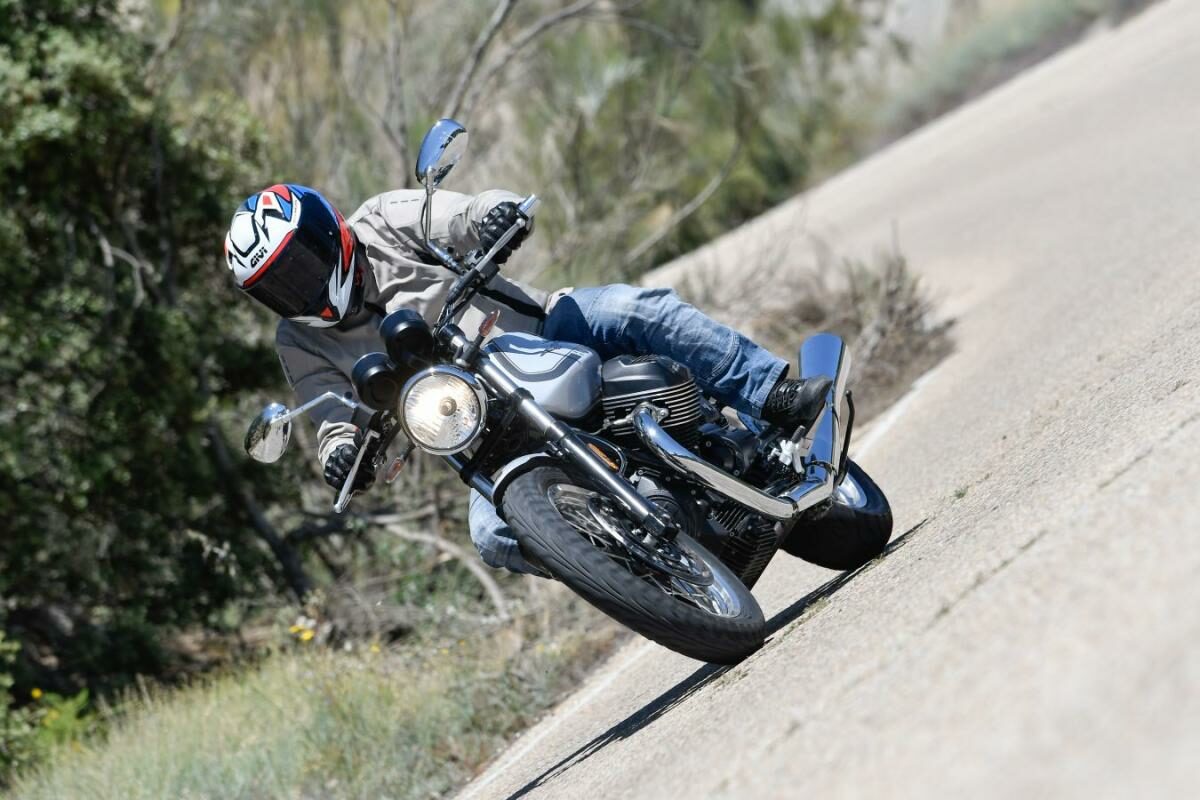 Moto Guzzi amplía la garantía a cuatro años en varios modelos 1 fotos moto guzzi special 45 g
