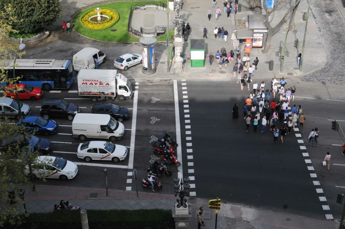 La Unión Internacional para la Defensa de los Motociclistas pide la rectificación del Ayuntamiento de Madrid 1 galsemaforocibeles1