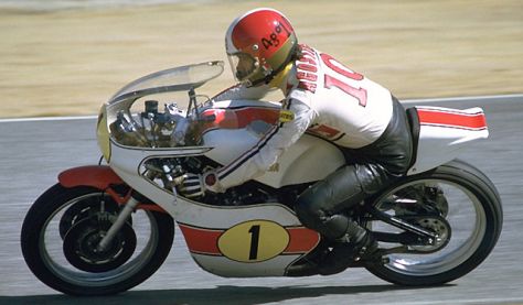 Giacomo Agostini regresa a Assen 1 giacomoagostiniyamaha