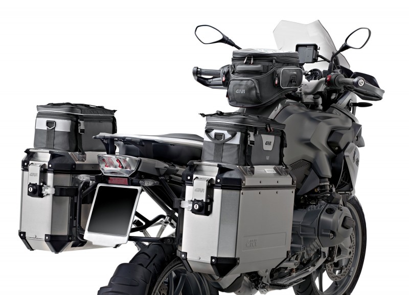 Equipamiento GIVI de aluminio para aventura 3 givitrekkeroutback61