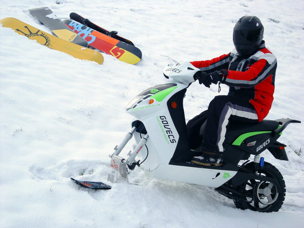 Govecs, el scooter eléctrico para la nieve 1 gosnow1