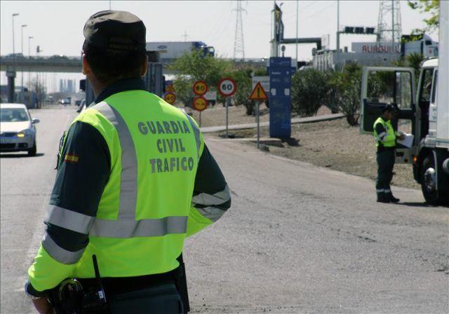 La DGT 'acusa' a los motoristas de ser culpables de los accidentes 5 guardia1 2