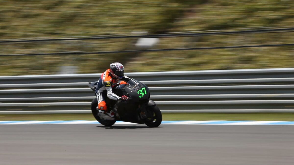 Honda ya prueba su moto para "carreras cliente" 1 honda motogp production racer motegi