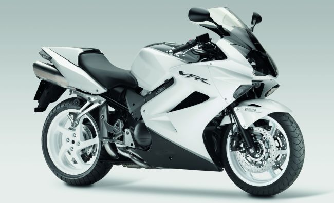 Ahórrate 1.200 euros en la compra de la Honda VFR 1 honda vfr800