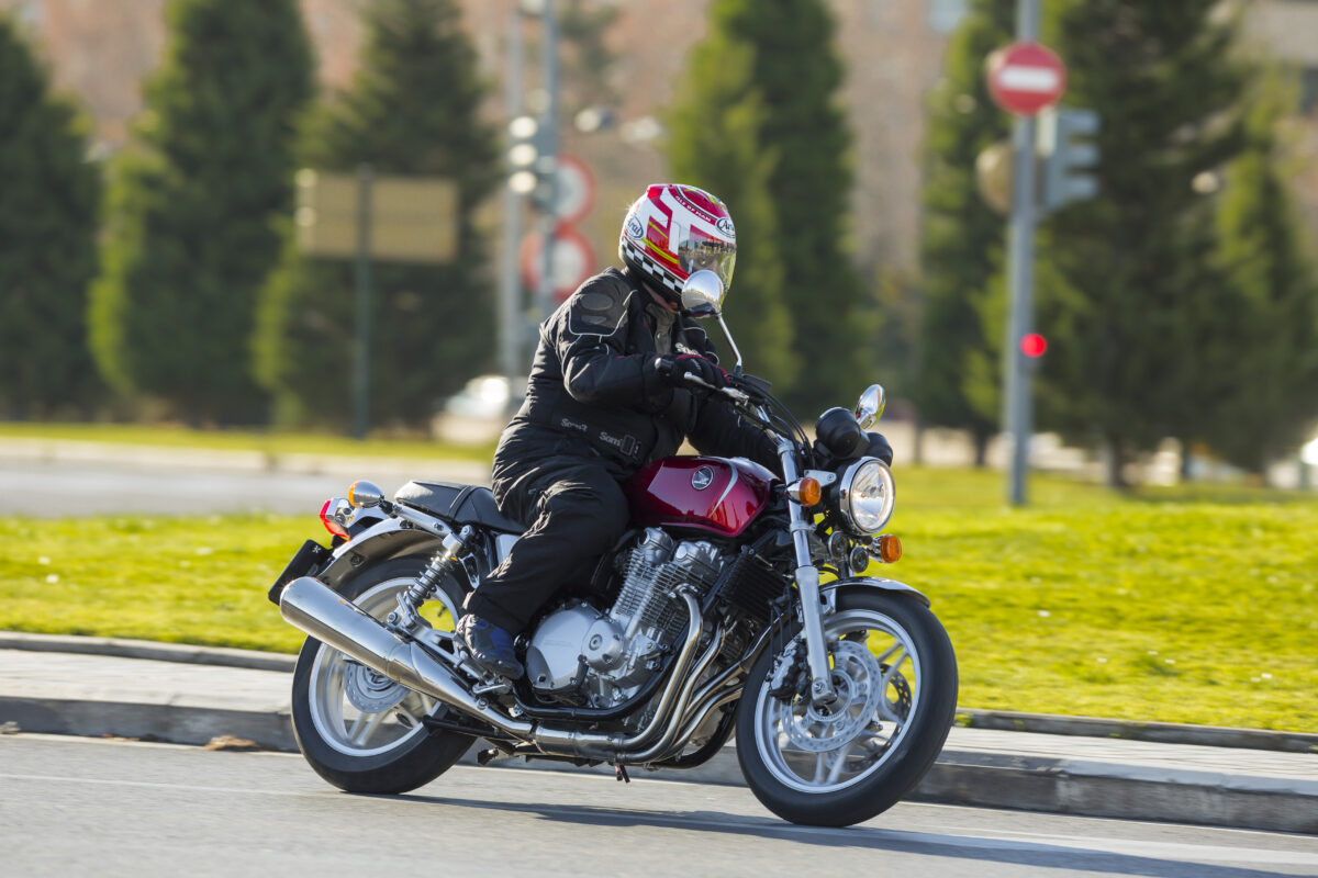 Honda CB 1100 2013: Un icono a la hora actual 1 hondacb11002013 1