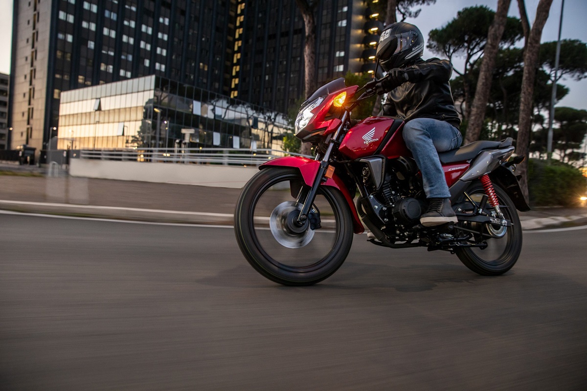 Honda CB 125 F 2021: completamente renovada