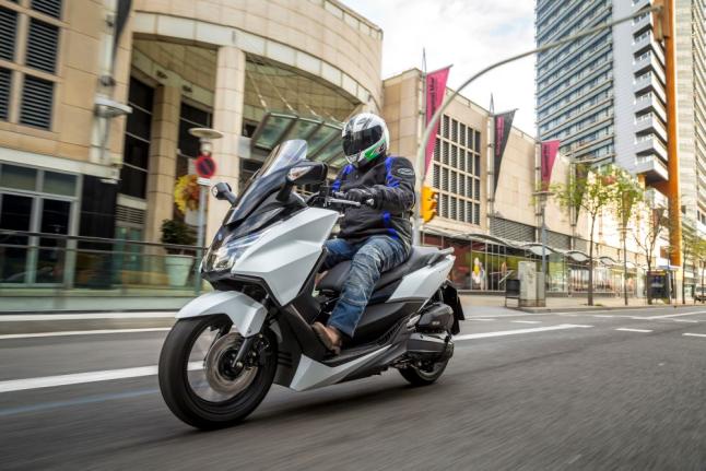 Consejos para elegir el neumático perfecto para tu scooter 8 hondaforza125001