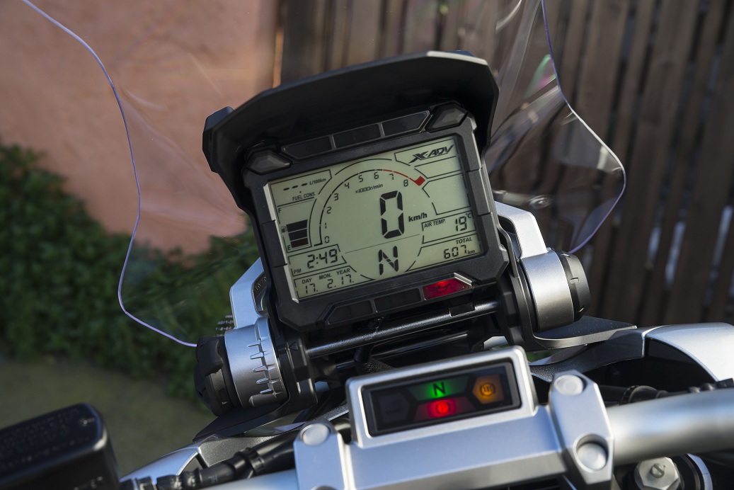 Cómo es la Honda X-ADV 1 hondax adv 1
