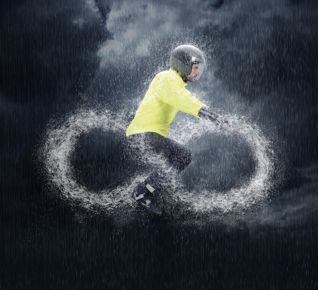 Descubre la nueva línea de equipamiento impermeable de Tucano Urbano 1 infinito pioggia