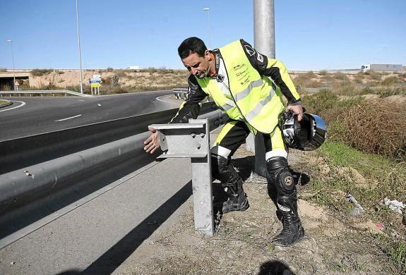 El Ministerio de Fomento comienza su inversión en sistemas de protección para los motoristas 6 inversionseguridadmoteros