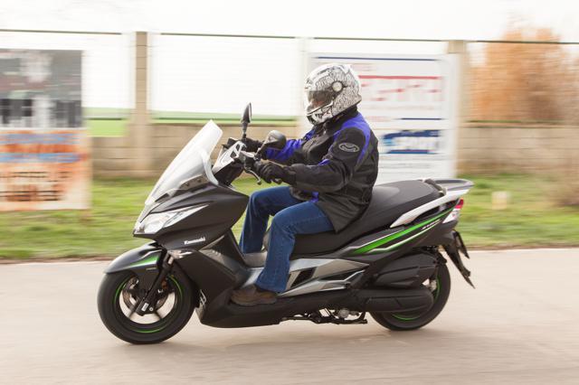 Kawasaki J125 2016: prueba