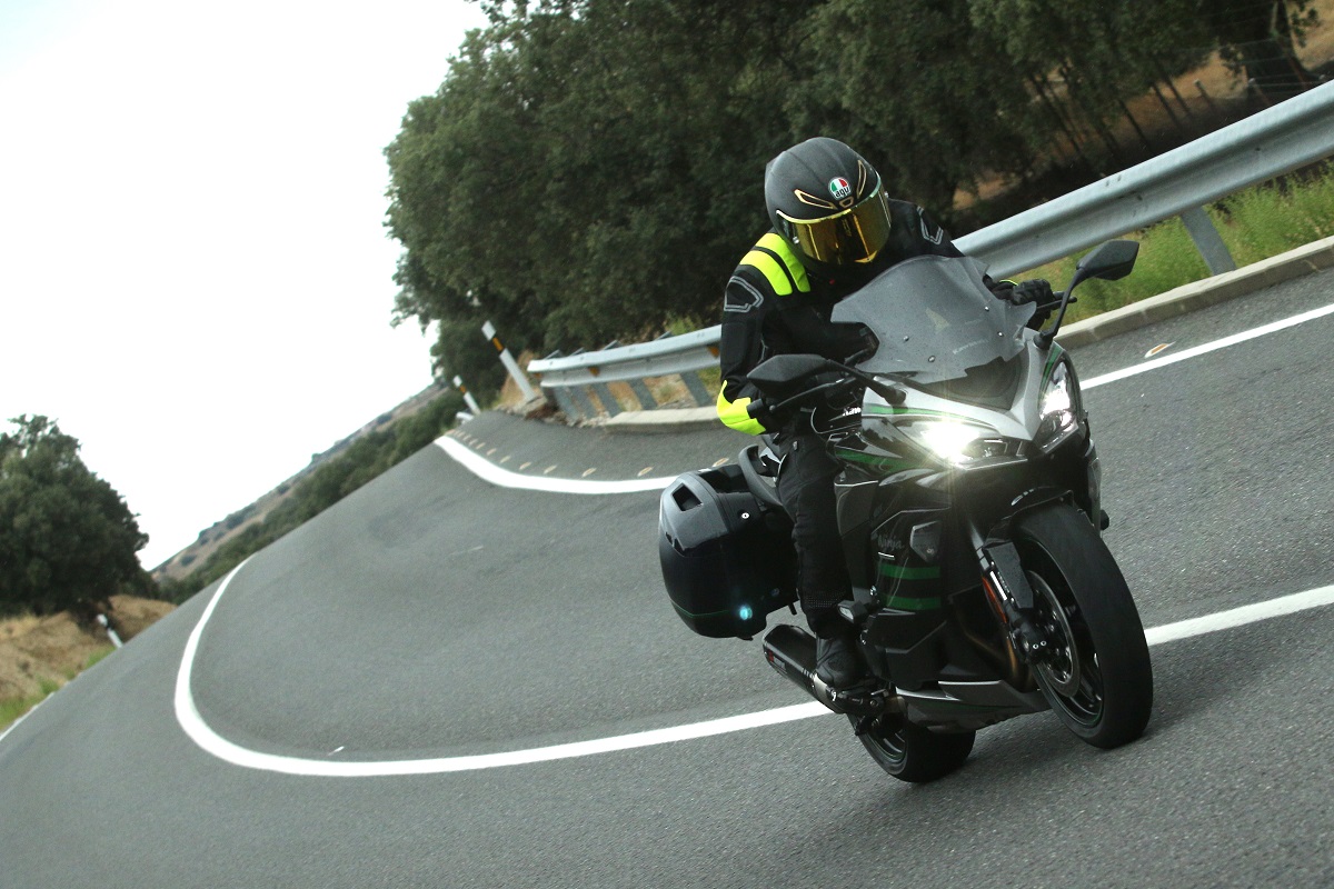 Prueba Kawasaki Ninja 1000 SX: Más que un apellido