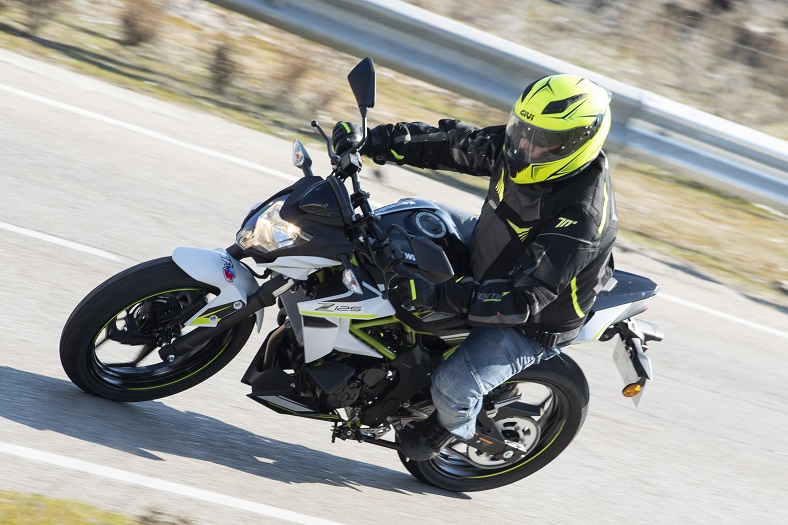 Prueba Kawasaki Z 125: cuestión de raza