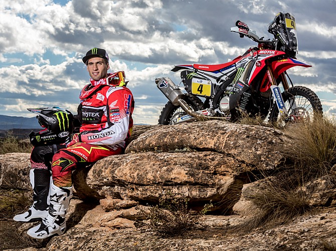 Kevin Benavides dice adiós al Dakar 2017 por una fractura en su mano 1 kevinbenavidesbajadakar2017