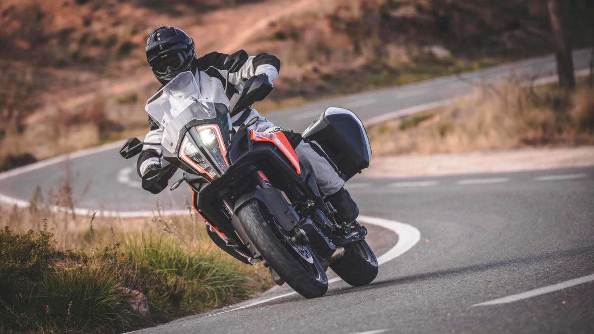 KTM Super Adventure 1290: Dos variantes, una referencia 1 ktm12905
