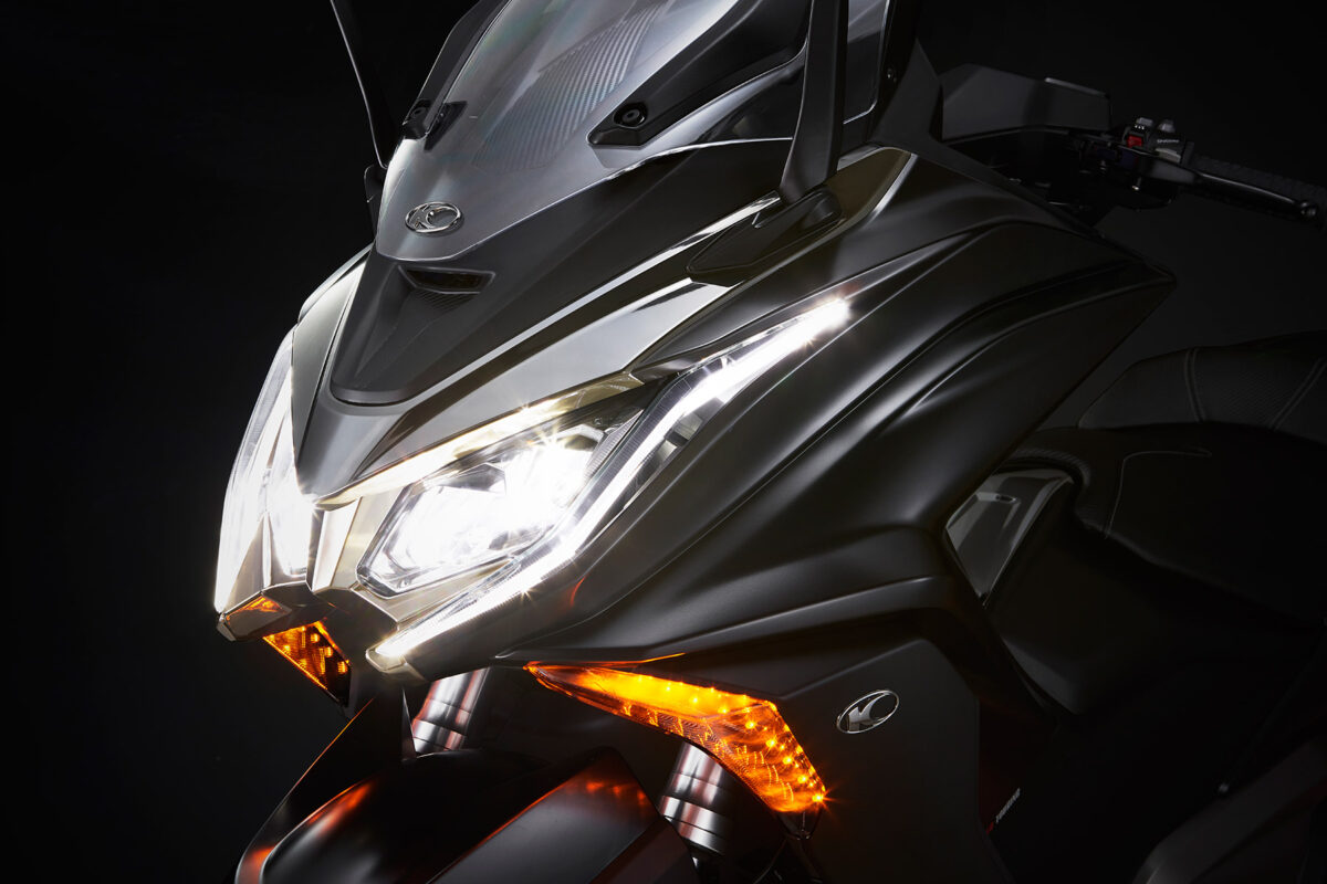 ¿Cuáles son los rivales del Kymco AK 550? 1 kymco ak 550