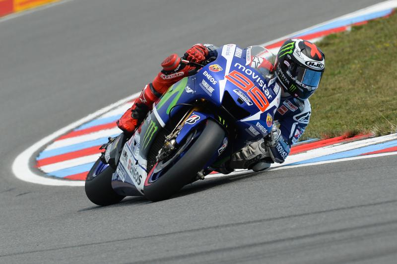 Lorenzo se pasea en Brno y es nuevo líder de MotoGP 8 lorenzovictoriabrnomotogp