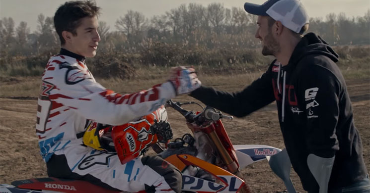 'Making of' del falso backflip de Marc Márquez 1 marquezbackflip2