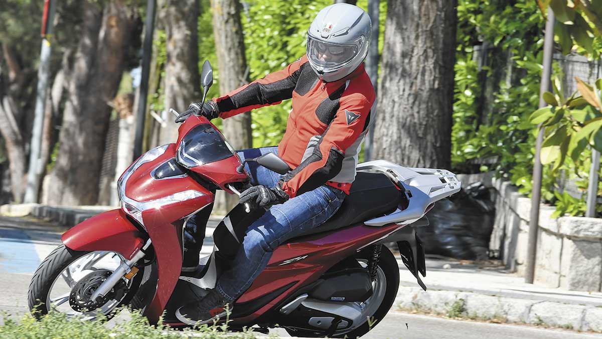 Honda SH 125i: Una historia eterna 1 mik2660