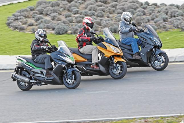 Comparativa Scooter: Kymco Superdink 300i vs. Kawasaki J300 vs. Kymco K-XCT 300