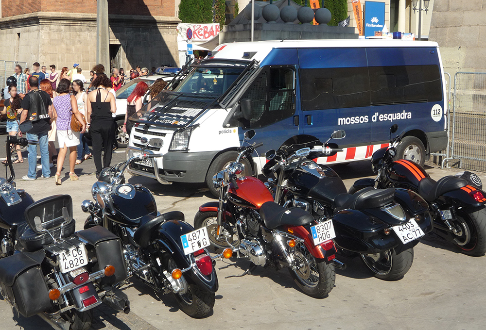 Barcelona, mano dura con las motos 1 mossos