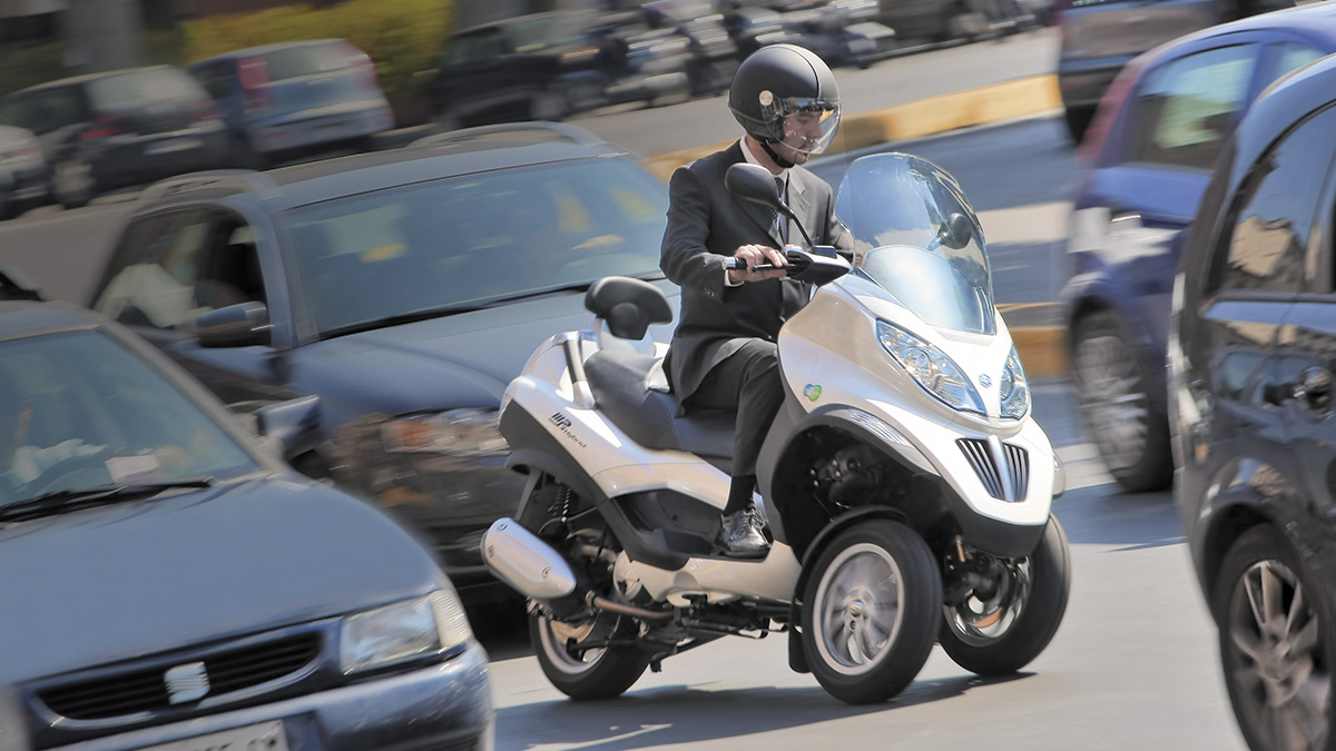 Circula por Madrid en moto con seguridad 1 motoentrecoches