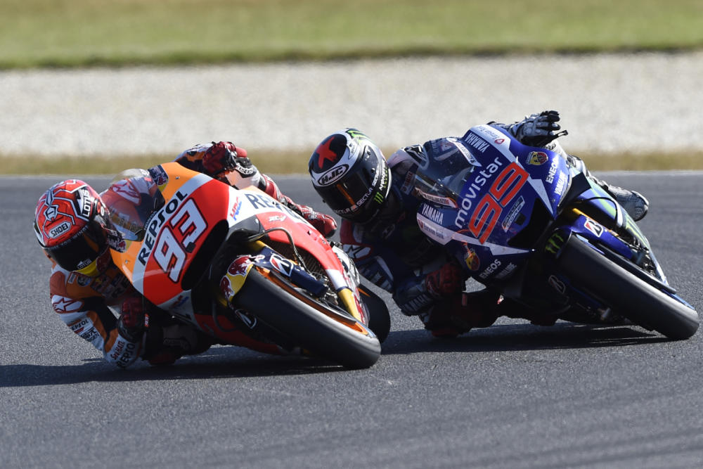 Márquez luce genialidad y Lorenzo recorta siete puntos en la carrera del siglo 4 motogp phillip island 2015 51g