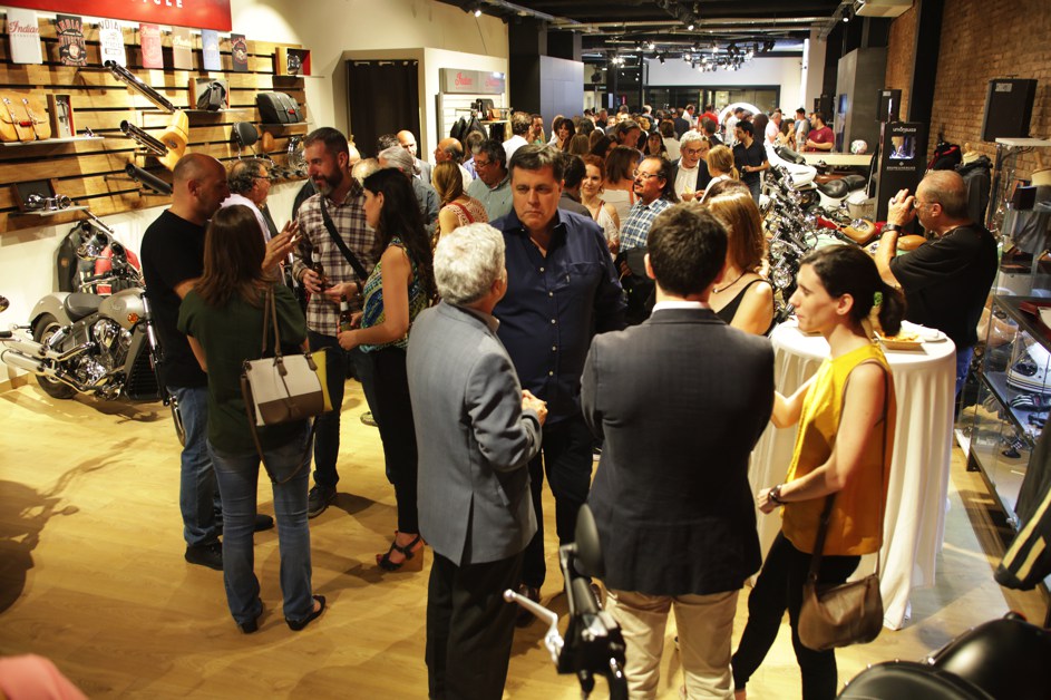 El Grupo Bordoy abre un gran "Concept Store" en el centro de Barcelona 1 motosbordoy6