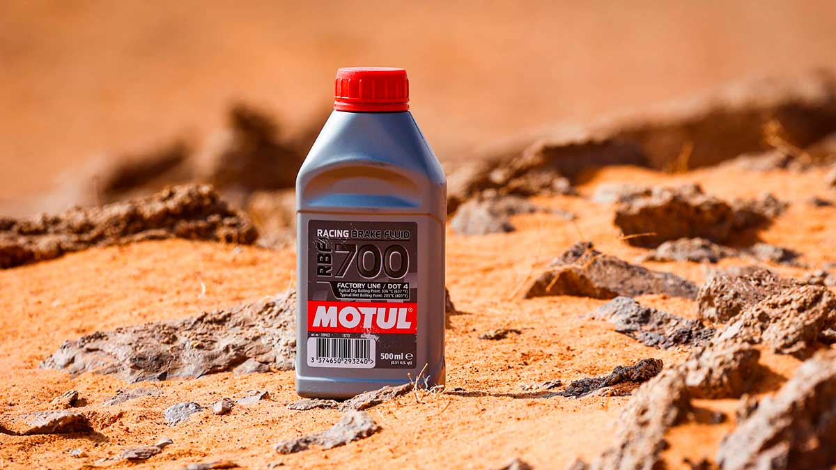 Motul lanza su nuevo líquido de frenos RBF 700 para los más exigentes 1 motul