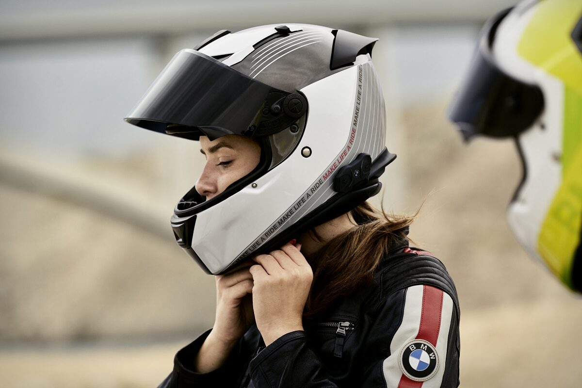 Transporte Sobrio Yo Cómo llevar el pelo largo cuando montas en moto