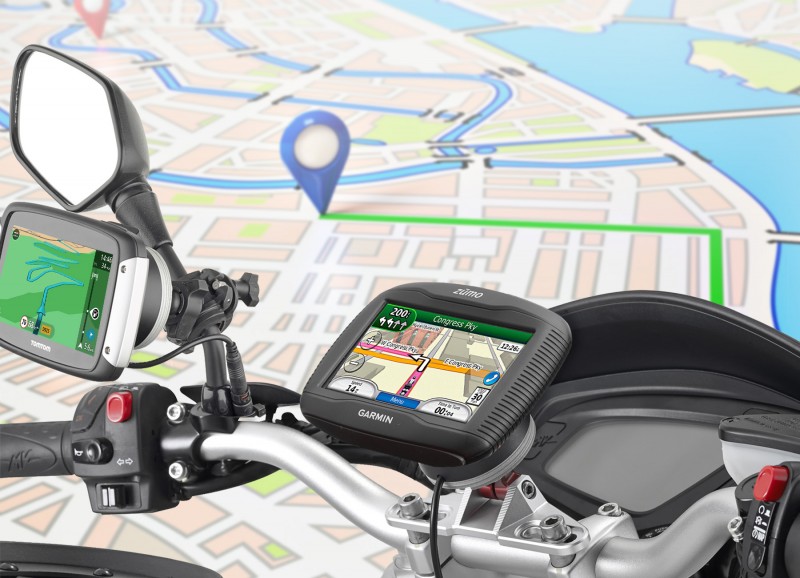 Nuevos soportes de GIVI para los navegadores de moto 1 ndpgivitomtomgarmin01