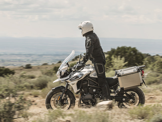 Exprime tu aventura: todas las Triumph Tiger 800 y 1200 ahora con maletas de regalo