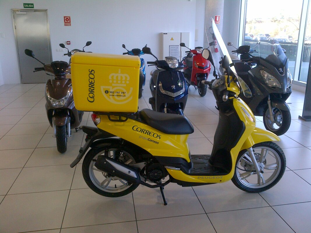 peugeotscooterscorreos2012