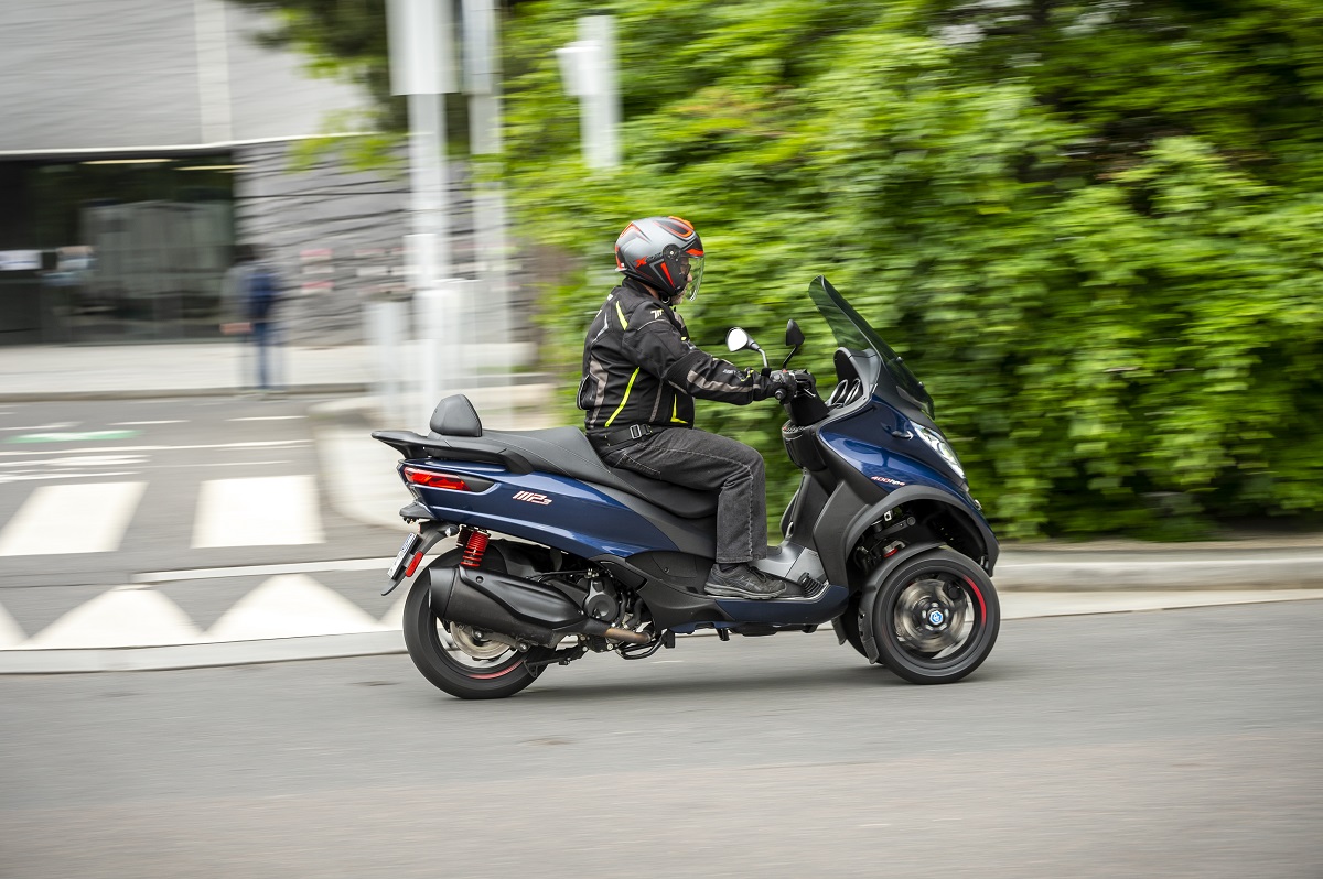 piaggio mp3 400 hpe 11