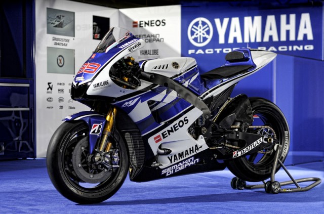 presentacion equipo yamaha motogp 20 thumb e