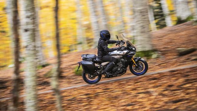 Yamaha Tracer 9 GT 2021: suspensiones electrónicas y mucho más