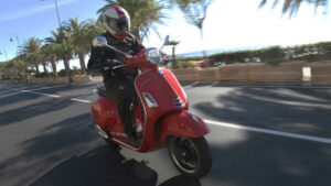 Fotos de la Vespa GTS 300 HPE 2019