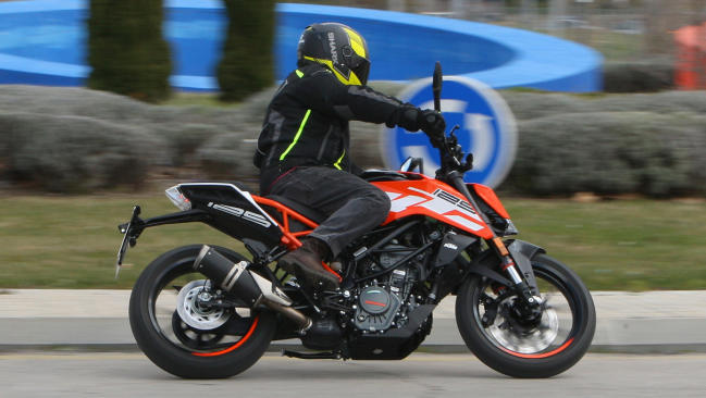 Prueba KTM 125 Duke 2018: Streetfighter a escala