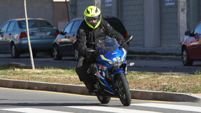 Prueba Suzuki GSX-R 125: deportiva de pro