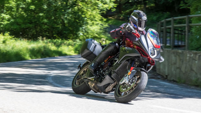 Prueba MV Agusta Turismo Veloce 800 Lusso SCS: sin manos